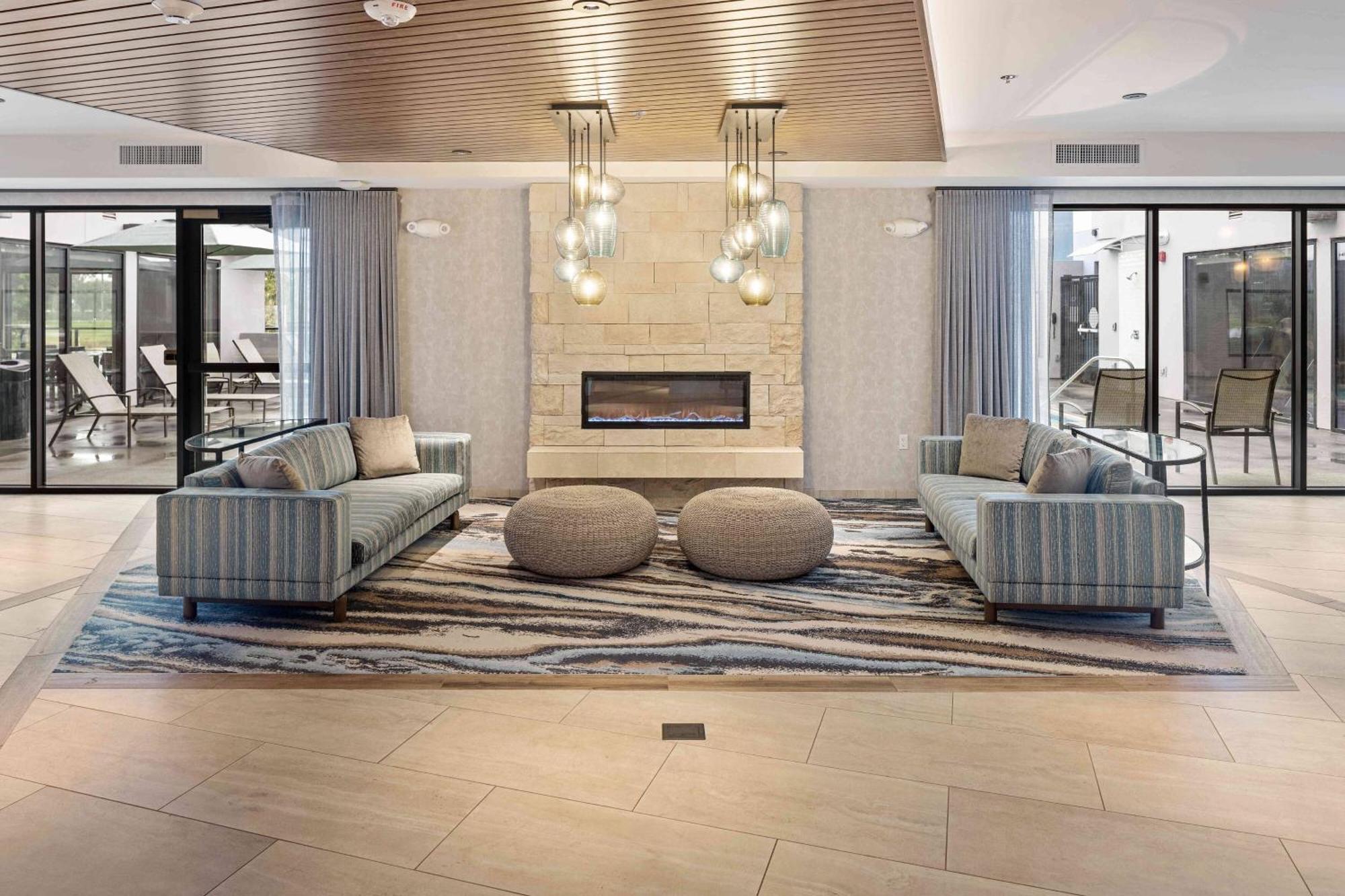 Fairfield & By Marriott Pacific 2*